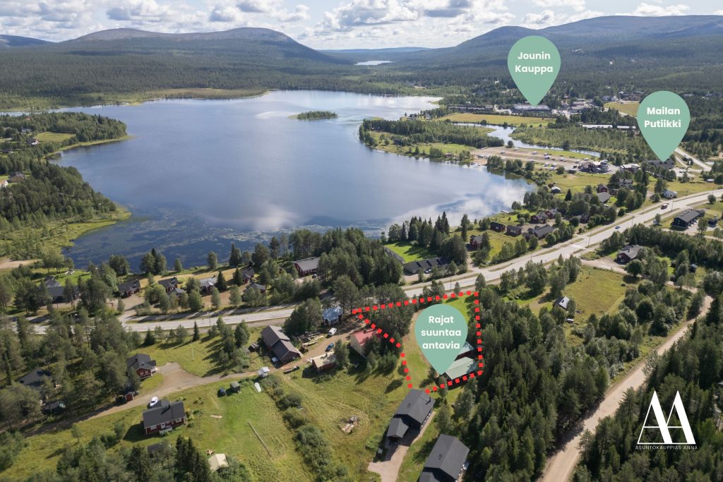 Sijainti
Pikkutieva II sijaitsee Äkäslompolon kylässä, Kolarin kunnassa, Kaupinjärventien ja Aamutien tuntumassa – aivan kylän läpi kulkevan päätien varrella. Matkaa kylän palveluihin, kouluun ja Äkäsjärvelle on lyhyt. Alue on tyypillistä Ylläksen tunturikylämaisemaa: väljää, puustoista ja rauhallista, mutta silti kävelymatkan päässä kaikesta tarpeellisesta.
Äkäslompolon keskusta ja palvelut: lyhyt matka
Äkäsjärvi / Äkäslompolonjärvi: kävelymatkan päässä
Pääväylän varrella, hyvät kulkuyhteydet ympäri vuoden
Ylläksen matkailu- ja hiihtokeskusalue lähietäisyydellä